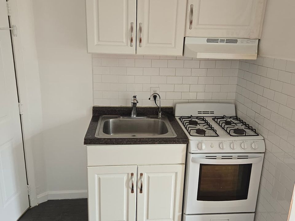 1st image of 538 27th St APT C2