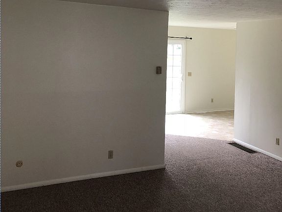 2nd image of 14 Pine St #10576429