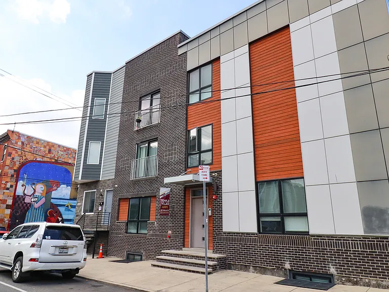 922 N 17th St #I — Photo 7
