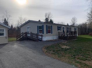 102 Main Rd, Carmel, ME 04419