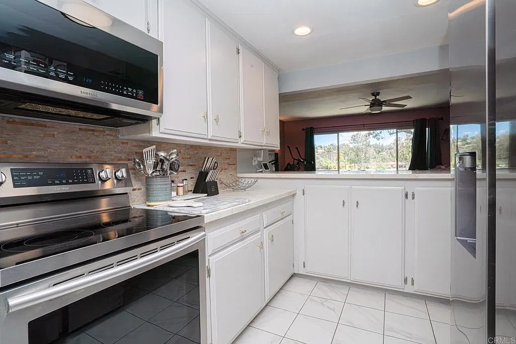 3 bed, 1186 sqft, $4,500 — Photo 4