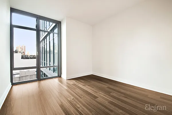 Sold by Elegran | media 4