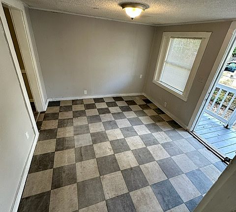 3rd image of 2219 W Moreno St #A