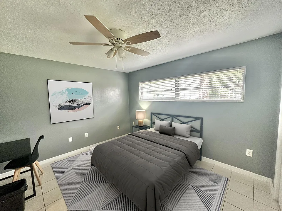 Sun Glo Ave