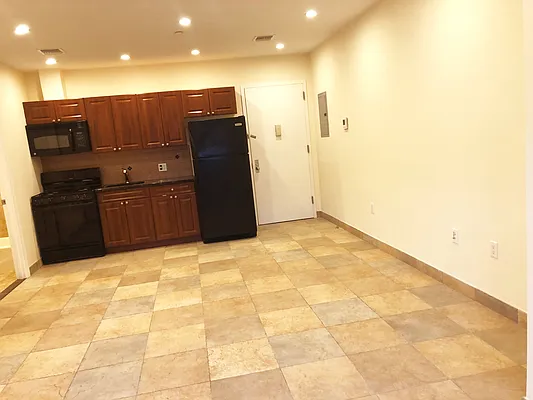 Rented by NY Space Finders Inc. | media 8