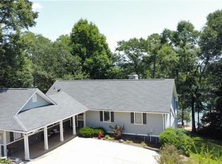 208 Knox Cir, Lavonia, GA 30553