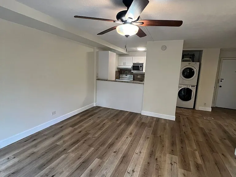 435 Walina St #104 — Photo 10