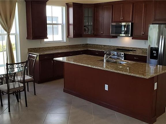 3rd image of 5173 Bergamo Way