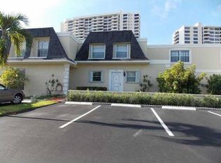 2310 NE 7th St, Hallandale Beach, FL 33009