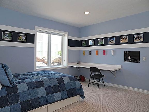  Basement Bedroom #1