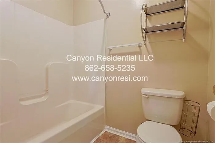106 Liberty Ct — Photo 12
