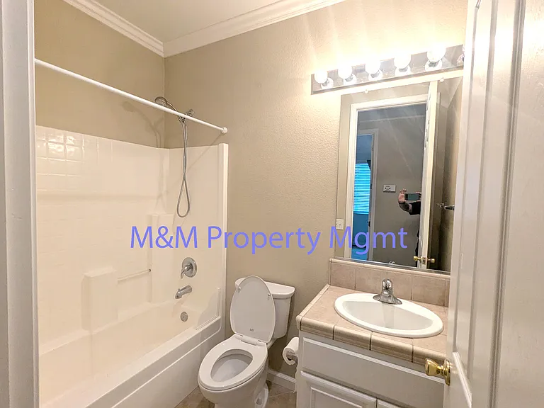 5042 Jurgenson Way — Photo 12