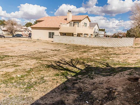 4th image of 15167 Orchard Hill Ln