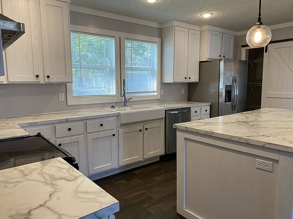 3rd image of 8121 Lillian Hwy #107