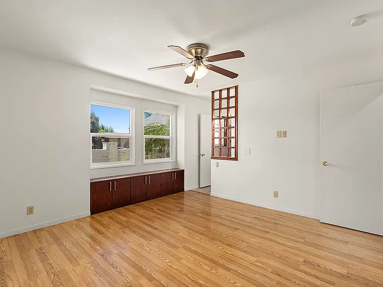2170 Jefferson Ave — Photo 20