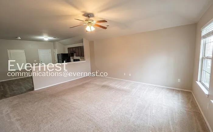 500 Margaret Ln — Photo 3