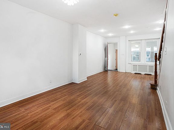3rd image of 5717 Pemberton St