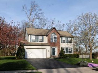 8 Aspen Ct, Stewartstown, PA 17363