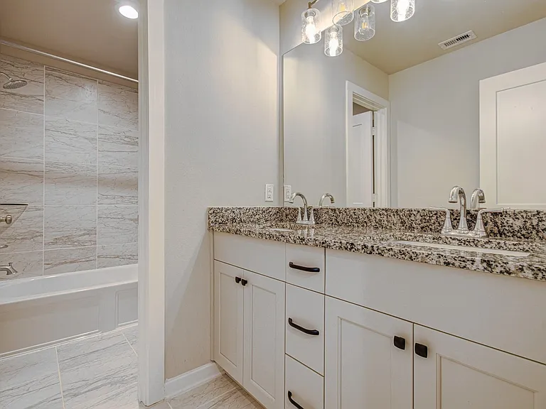 11006 Bexley Village Ct — Photo 37