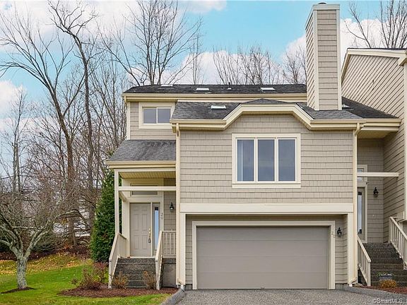 3rd image of 12 Boulevard Dr #20