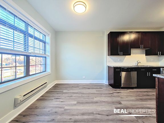 5th image of 725 Saint Johns Ave Unit 3