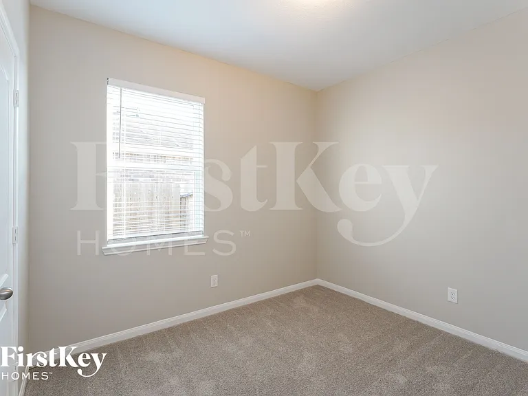 5026 Manor Stone Ln — Photo 11