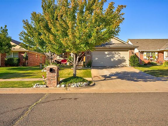 4th image of 18129 Piedra Dr