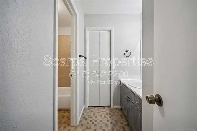 5520 E 47th Pl — Photo 14