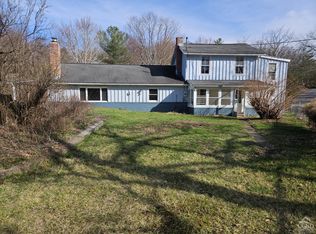 51 Dunbar Rd, Hudson, NY 12534