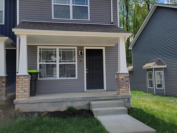 3rd image of 262 Woodland Valley Ln