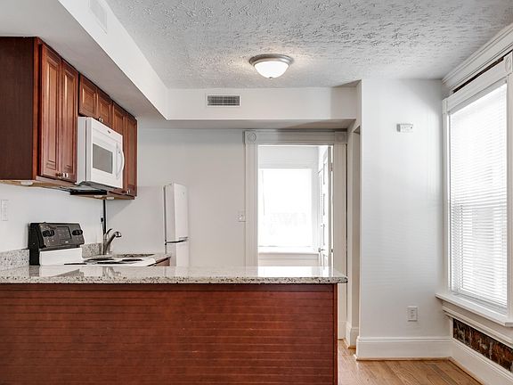 2nd image of 3213 Ellwood Ave APT C