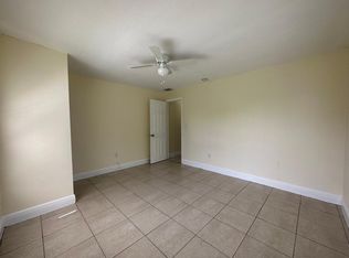 1200 Mathis St, Lake Worth, FL 33461