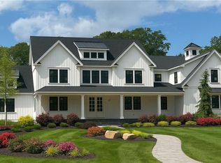 35 Wintergreen Way, Glocester, RI 02814