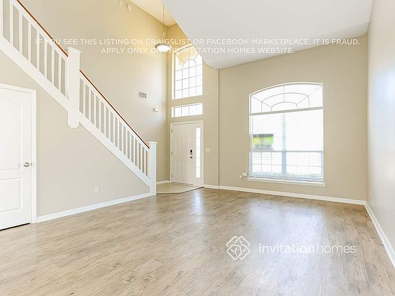 4th image of 12866 Ellis Island Dr