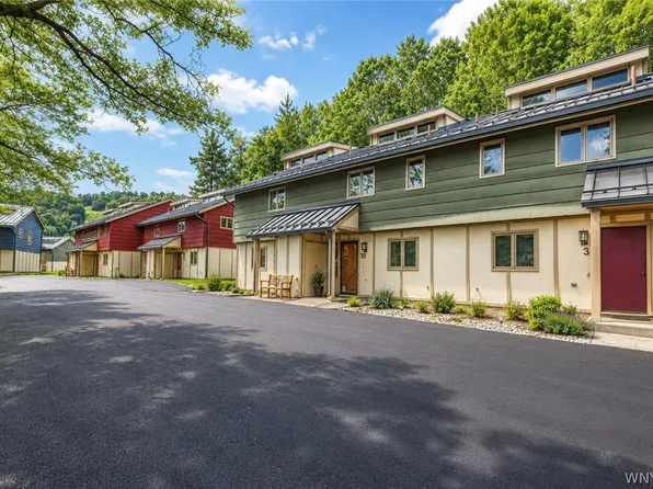 39 Alpine Mdws #39, Ellicottville, NY 14731