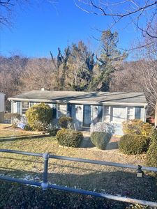 3526 Yellow Mountain Rd SE, Roanoke, VA, 24014