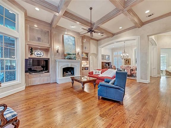 5th image of 6908 Shoreview Dr