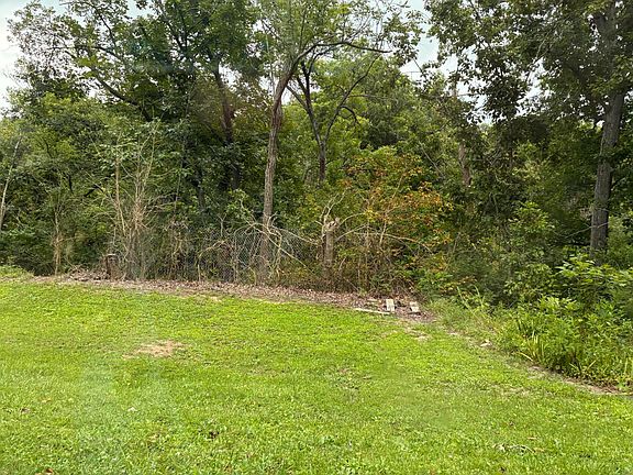 3rd image of 3198 Red House Rd