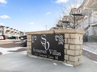 111 S Somerset Ln SE, Medicine Hat, AB T1B 0E8