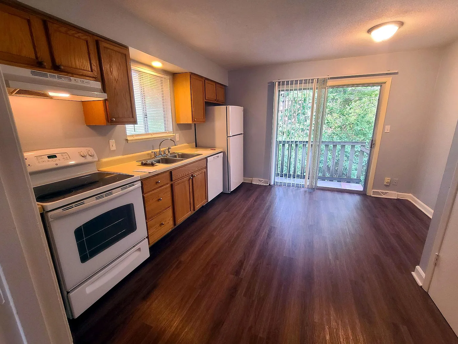 3 bed, 1500 sqft, $1,650 — Photo 4