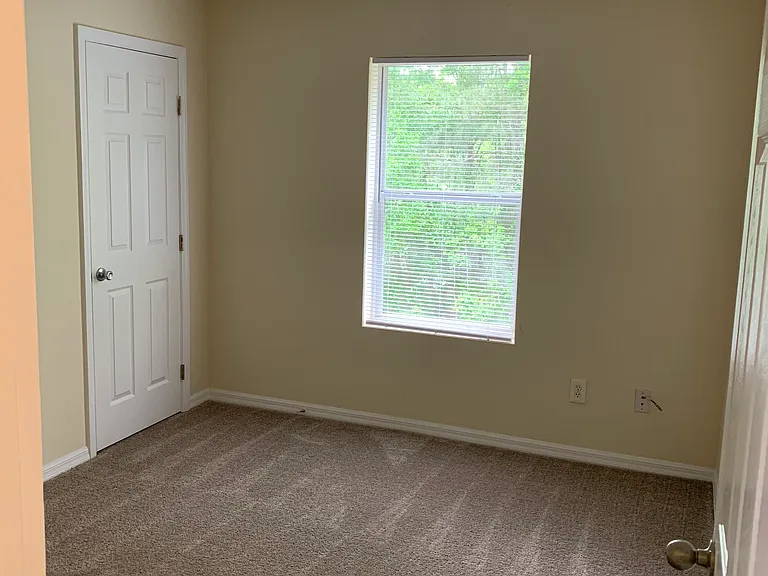 8087 Royal Oak Rd — Photo 12