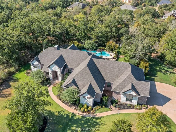 18800 Indian Lakes Dr, College Station, TX 77845