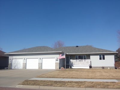 1516 Pinehurst Ave, Mitchell, SD, 57301