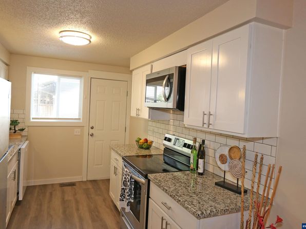 salem-oregon-449355435 picture