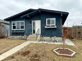 716 NW Bankview Dr, Drumheller, AB T0J0Y6