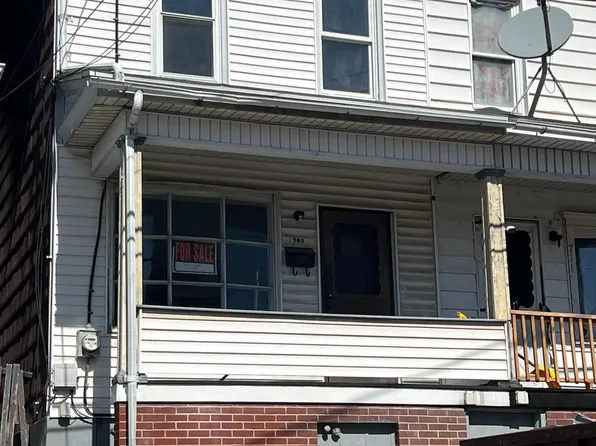 709 E Dewart St, Shamokin, PA 17872