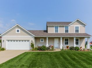 11 Horseshoe Ln, Caledonia, MI 49316