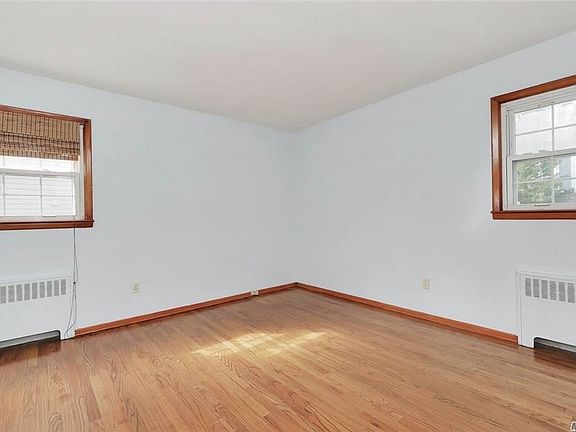 4th image of 39 Norton Dr
