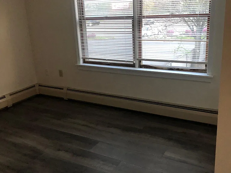 1101 Kerstetter Ct — Photo 6