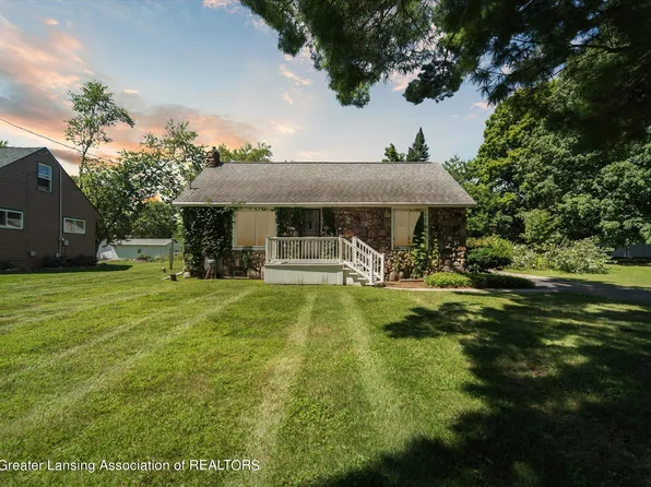 344 Elm St, Dimondale, MI 48821